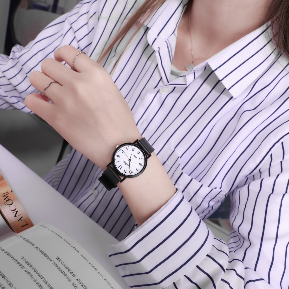 Yikaze นาฬิกาข้อมือผู้หญิงสีดำ - Minimalist Thin Watch บทวิจารณ์และราคา
